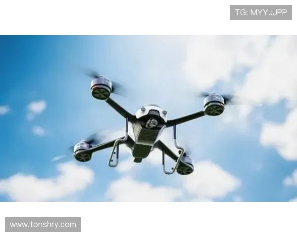 邻居担忧隐私 罗德里玩无人机惹争议 邻居担忧隐私 罗德里玩无人机惹争议